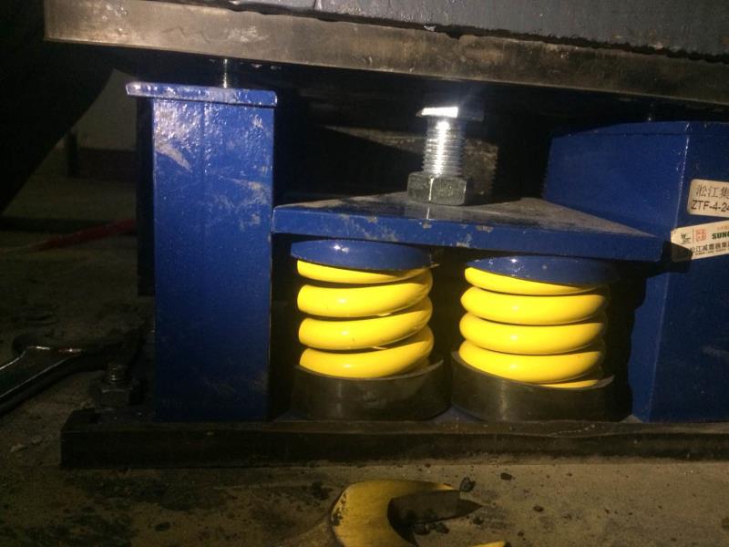 YORK冷水主機(jī)安裝彈簧減震器沒效果怎么辦？
