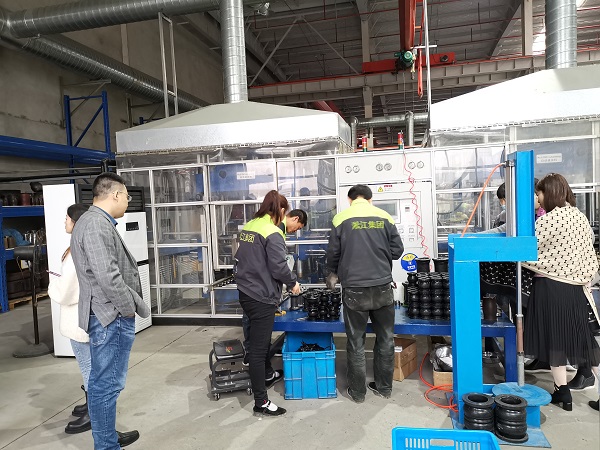���Қgӭ�Ϻ������̹���55��ͬ�W(xu��)�W�Rָ��(d��o)����